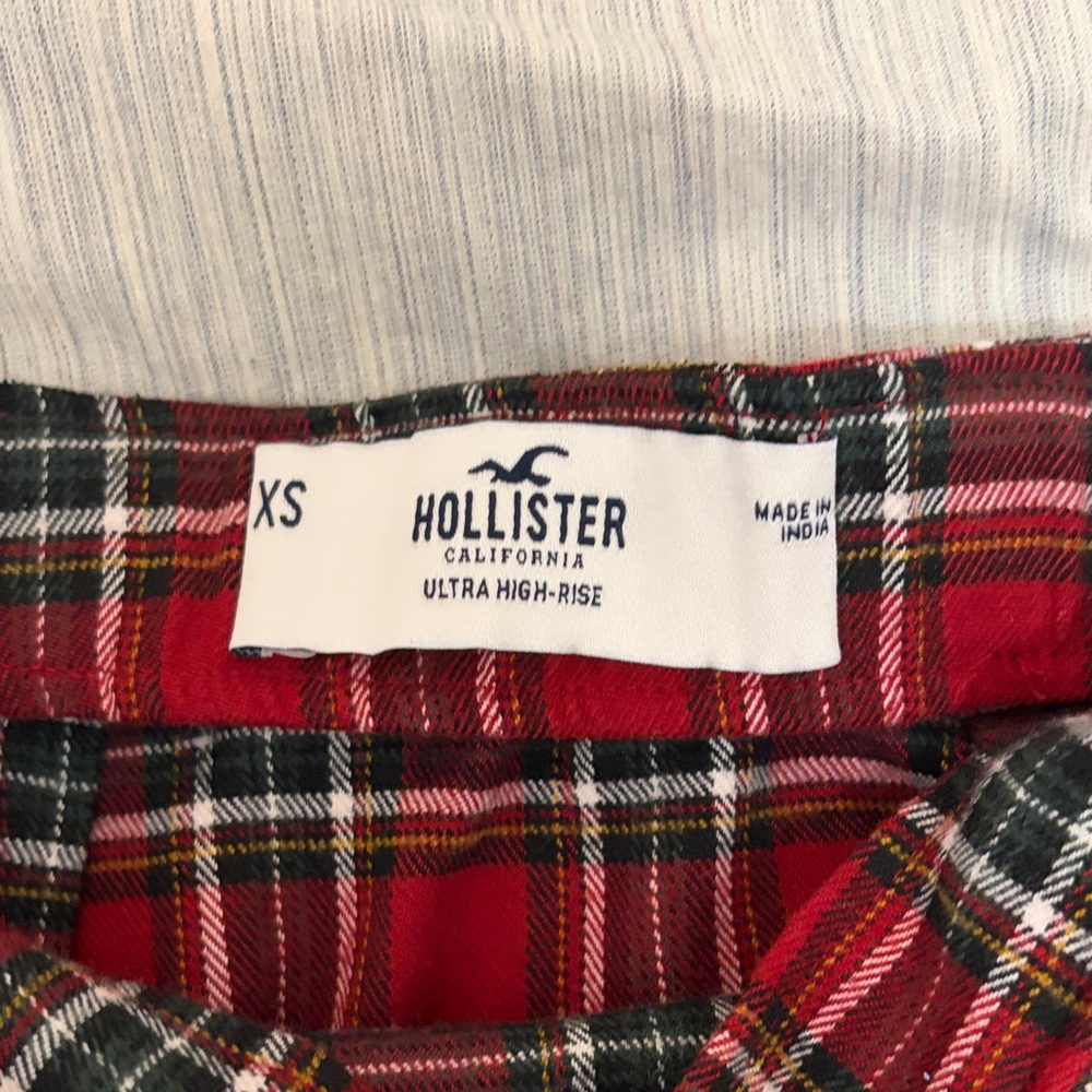 Hollister Plaid Mini Skirt Duo in Red and Black - Picture 6 of 9